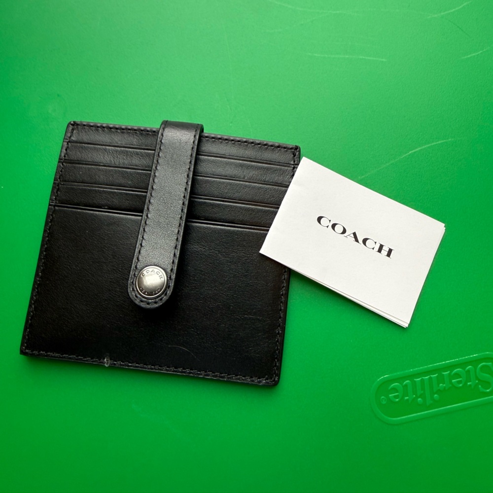 NWT Coach card holder